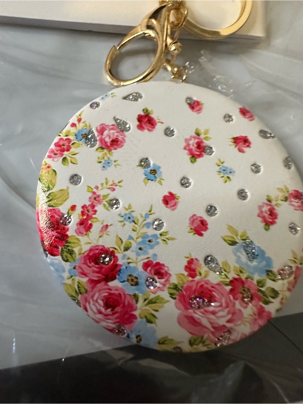 Source Unknown Floral Round Coin Purse Keychain - White with Pink and Blue Roses